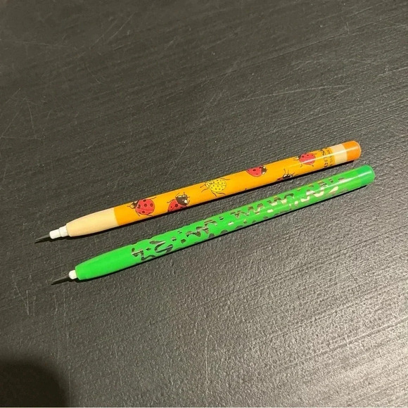 2X Rare Vintage 80's 90’s BENSIA non sharpening pencils Green Bugs Taiwan - Picture 1 of 4